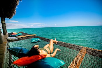Almond Beach Resort At Jaguar Reef