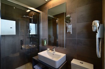 Ellopia Point Hotel