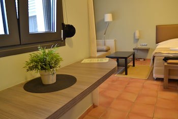 Ellopia Point Hotel