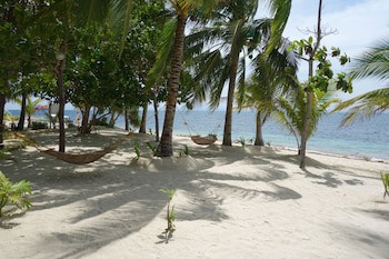 Slam's Garden Dive Resort