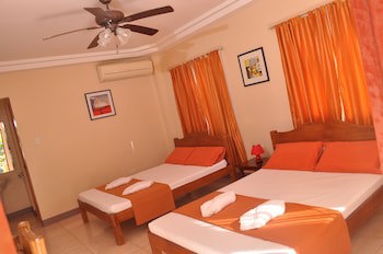 Slam's Garden Dive Resort