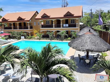 Slam's Garden Dive Resort