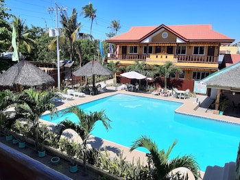 Slam's Garden Dive Resort