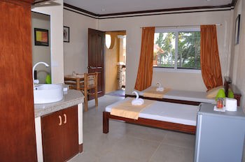 Slam's Garden Dive Resort