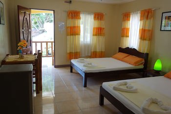 Slam's Garden Dive Resort