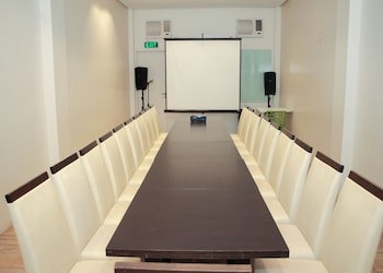 Casablanca Suites Near Airport