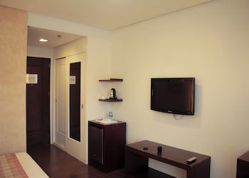 Casablanca Suites Near Airport