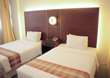 Casablanca Suites Near Airport