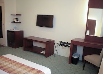 Casablanca Suites Near Airport