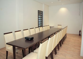 Casablanca Suites Near Airport