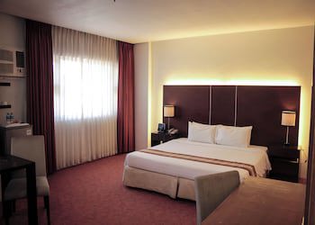 Casablanca Suites Near Airport