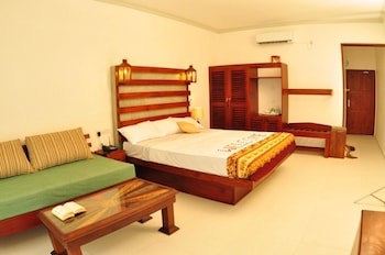Oasey Beach Hotel