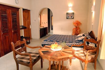 Oasey Beach Hotel