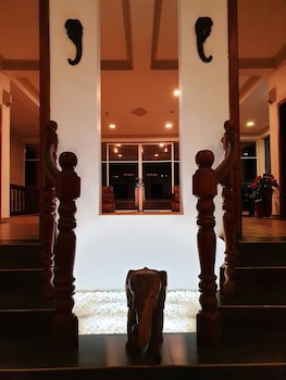 Oasey Beach Hotel