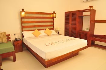 Oasey Beach Hotel