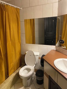 Alajuela Backpackers Airport Hostel