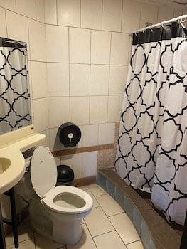 Alajuela Backpackers Airport Hostel