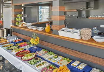 Aristocrat Hotel