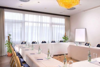 Wyndham Stuttgart Airport Messe galeri fotoğrafı