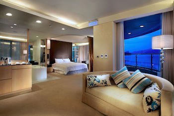 The Crystal Resort Sun Moon Lake