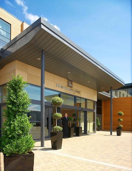 The Manor West Hotel & Leisure Club