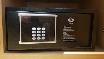Reborn Suwon Silkroad Hotel