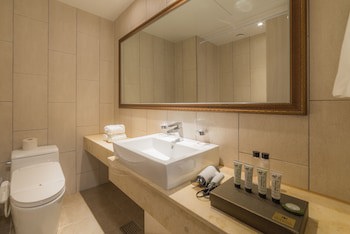 Reborn Suwon Silkroad Hotel