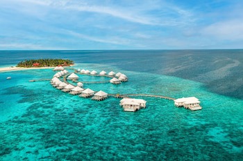 Diamonds Thudufushi Maldives Resort & Spa