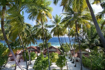 Diamonds Thudufushi Maldives Resort & Spa