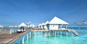 Diamonds Thudufushi Maldives Resort & Spa