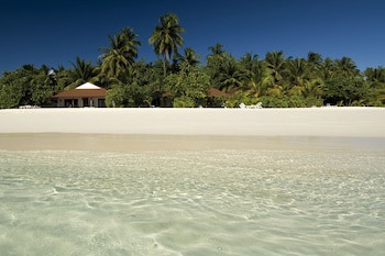 Diamonds Athuruga Maldives Resort & Spa