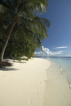 Diamonds Athuruga Maldives Resort & Spa