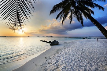 Diamonds Athuruga Maldives Resort & Spa