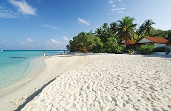 Diamonds Athuruga Maldives Resort & Spa