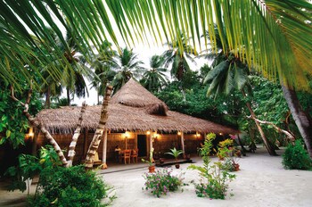 Diamonds Athuruga Maldives Resort & Spa
