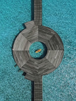 Diamonds Athuruga Maldives Resort & Spa