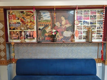 Chandra Inn