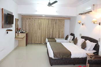 Chandra Inn