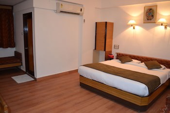 Chandra Inn