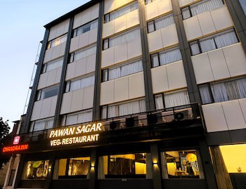 Chandra Inn
