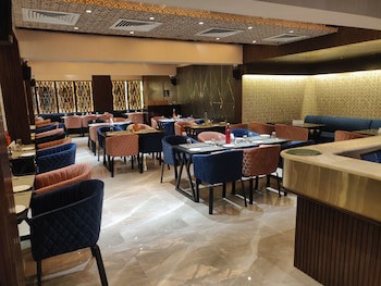 Chandra Inn