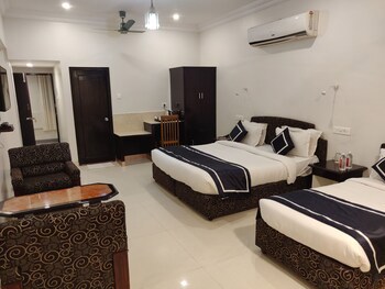 Chandra Inn