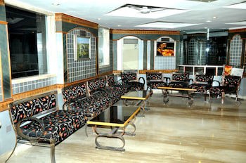 Chandra Inn