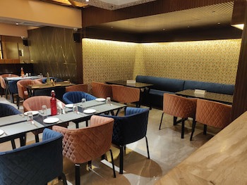 Chandra Inn