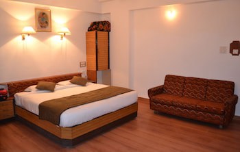 Chandra Inn