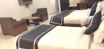 Chandra Inn