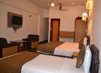 Chandra Inn