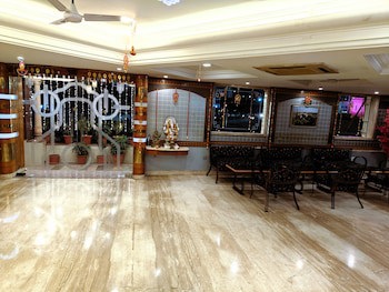Chandra Inn