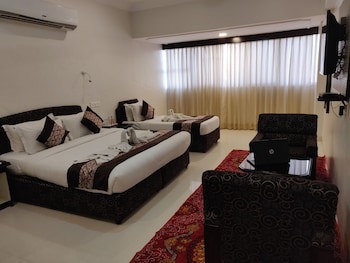 Chandra Inn