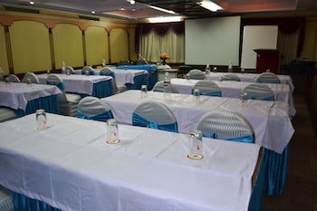 Chandra Inn